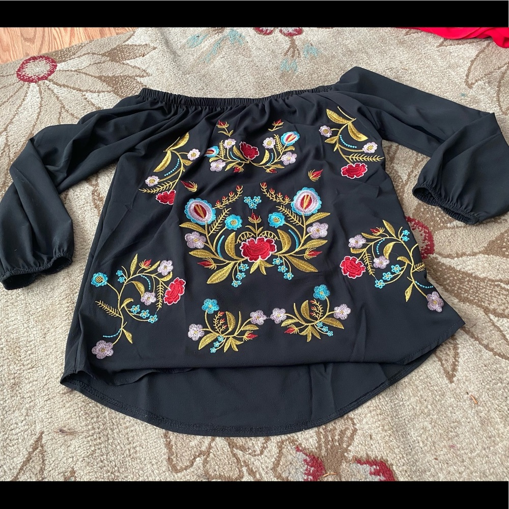 Off shoulder shirt